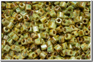 TCS-15-0183Y TOHO Cubes, 1,5mm, white, op., green/brown, marbled, 5g