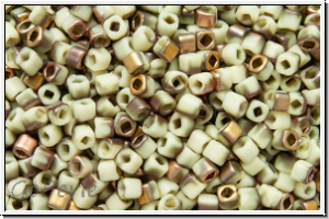 TCS-15-0856fY, TOHO Cubes, 1,5mm, white, op., half capri gold, matte, 5g