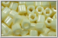 TC-04-0122, TOHO Cubes, 4mm, white, navajo, op., luster, 10g